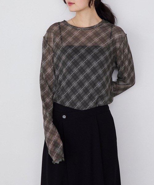 forksy.(フォルクシー)の「【forksy.】バイアスチェックシアーメロー長袖トップス(Tシャツ/カットソー・レディース・ブラック系/ブラウン系/ホワイト系・FREE)」の6枚目の写真