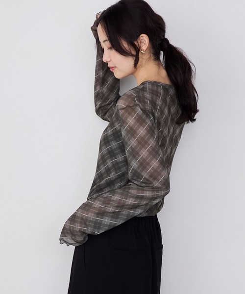 forksy.(フォルクシー)の「【forksy.】バイアスチェックシアーメロー長袖トップス(Tシャツ/カットソー・レディース・ブラック系/ブラウン系/ホワイト系・FREE)」の7枚目の写真