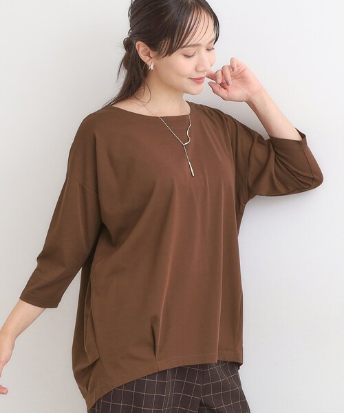 SHOO・LA・RUE（シューラルー）の「【7分袖】裾タックデザインカットソー（Tシャツ/カットソー・レディース・グリーン系/ブラック/ブラウン系・01/02/03/04）」の3枚目の写真