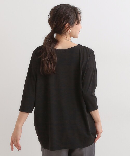 SHOO・LA・RUE（シューラルー）の「【7分袖】裾タックデザインカットソー（Tシャツ/カットソー・レディース・グリーン系/ブラック/ブラウン系・01/02/03/04）」の5枚目の写真