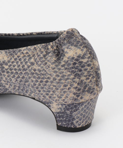 Spick & Span（スピックアンドスパン）の「ALM./アルム VELOCE レザーパンプス（パンプス・レディース・シルバー/ベージュ・36/37/38）」の6枚目の写真