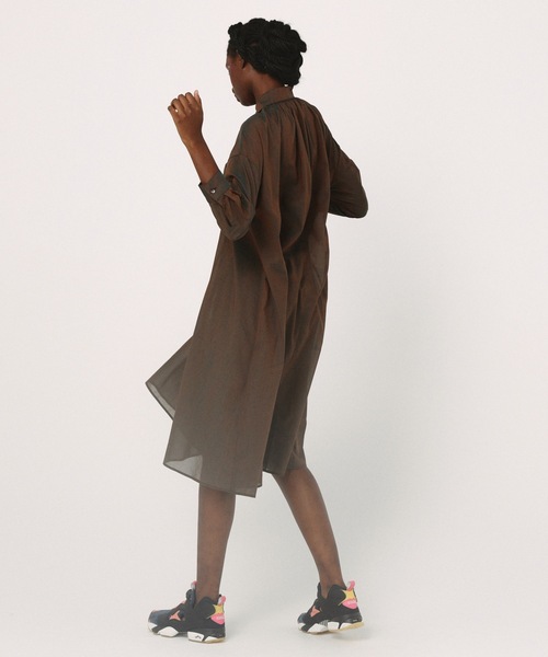 BEDSIDEDRAMA(ベットサイドドラマ)の「Mirage Maxi Shirt(シャツワンピース・レディース・ブルー/グリーン/ブラウン・1/2)」の9枚目の写真