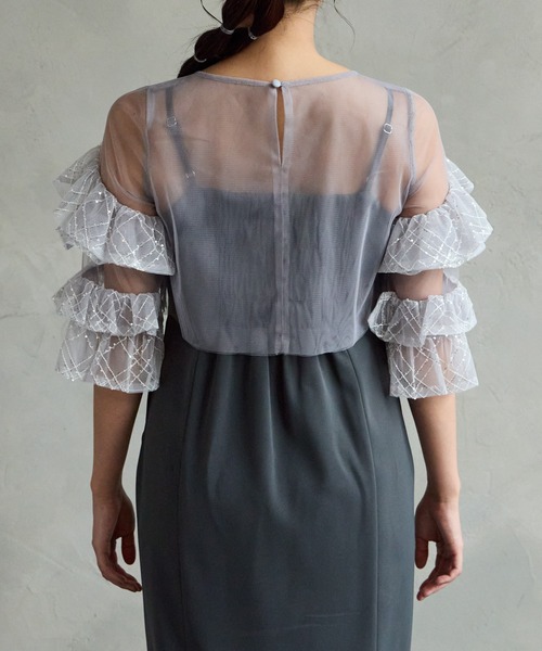 AIMER（エメ）の「【WEB限定】チュールスパンコールフリルスリーブブラウス×サテンキャミソールタイトワンピース 2点セットパーティードレス　結婚式　お呼ばれ　ドレス　20代 30代（ドレス・レディース・ブラック/キャメル/ダークグリーン・SMALL/MEDIUM）」の19枚目の写真