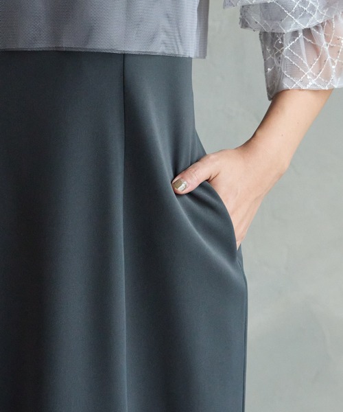 AIMER（エメ）の「【WEB限定】チュールスパンコールフリルスリーブブラウス×サテンキャミソールタイトワンピース 2点セットパーティードレス　結婚式　お呼ばれ　ドレス　20代 30代（ドレス・レディース・ブラック/キャメル/ダークグリーン・SMALL/MEDIUM）」の22枚目の写真