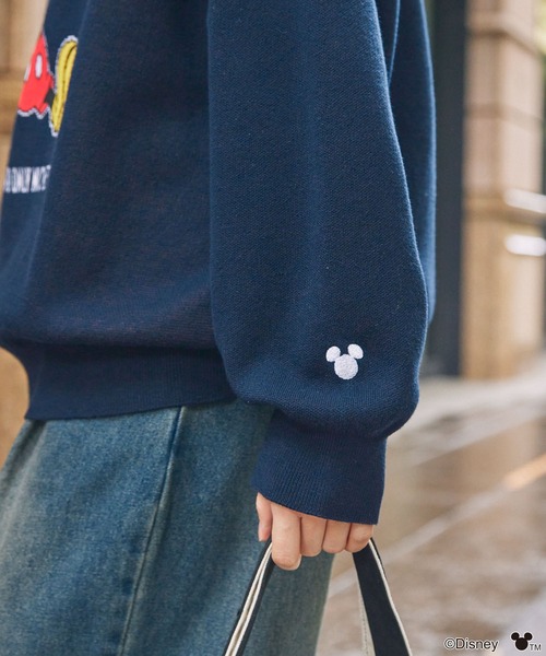 Disney（ディズニー）の「【Disney】別注 Mickey&Friends ミッキー＆フレンズ ヴィンテージライクグラフィックオーバーサイズニットプルオーバー（ニット/セーター・レディース・アイボリー/杢グレー/ネイビー系/ネイビー・FREE）」の13枚目の写真