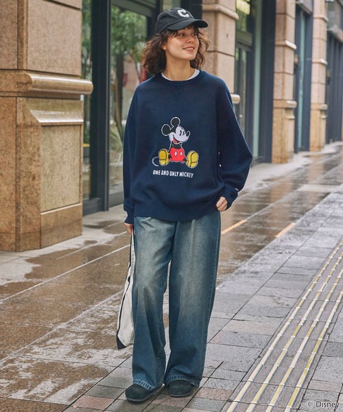 Disney（ディズニー）の「【Disney】別注 Mickey&Friends ミッキー＆フレンズ ヴィンテージライクグラフィックオーバーサイズニットプルオーバー（ニット/セーター・レディース・アイボリー/杢グレー/ネイビー系/ネイビー・FREE）」の17枚目の写真