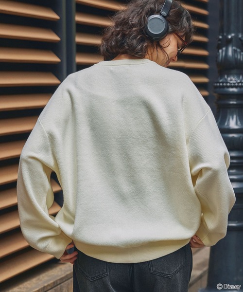 Disney（ディズニー）の「【Disney】別注 Mickey&Friends ミッキー＆フレンズ ヴィンテージライクグラフィックオーバーサイズニットプルオーバー（ニット/セーター・レディース・アイボリー/杢グレー/ネイビー系/ネイビー・FREE）」の9枚目の写真