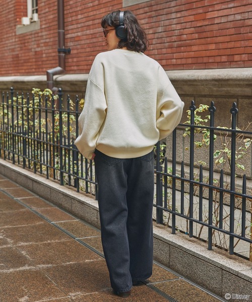 Disney（ディズニー）の「【Disney】別注 Mickey&Friends ミッキー＆フレンズ ヴィンテージライクグラフィックオーバーサイズニットプルオーバー（ニット/セーター・レディース・アイボリー/杢グレー/ネイビー系/ネイビー・FREE）」の12枚目の写真