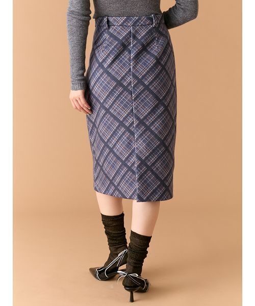 LILY BROWN(リリーブラウン)の「ウーリーチェックミディスカート(スカート・レディース・グレイッシュベージュ/ネイビー/イエロー・1/0)」の8枚目の写真