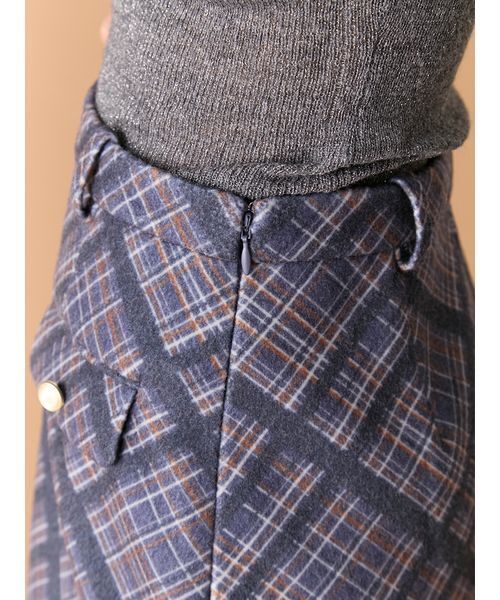 LILY BROWN(リリーブラウン)の「ウーリーチェックミディスカート(スカート・レディース・グレイッシュベージュ/ネイビー/イエロー・1/0)」の12枚目の写真