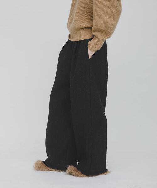 LAATO（ラート）の「frill frill wool pants（その他パンツ・レディース・ブラック/ライトカーキ・FREE）」の2枚目の写真