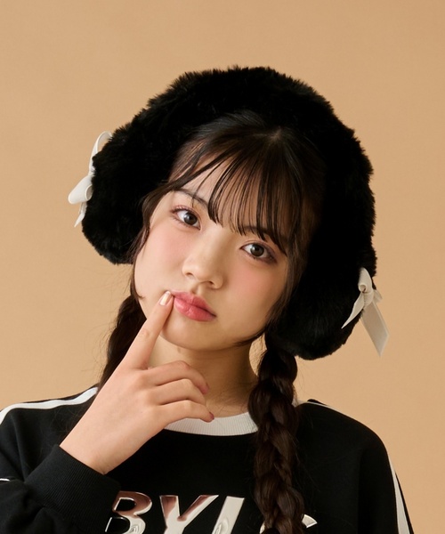 by LOVEiT（バイラビット）の「リボンつきイヤーマフ（イヤーマフ・キッズ・ブラック/ホワイト・F）」の2枚目の写真