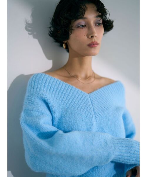 LAGUNAMOON（ラグナムーン）の「【WEB限定】Vネックカラーショートニットプルオーバー（ニット/セーター・レディース・グレー/ブルー/ブラック/ピンク/ホワイト・FREE）」の10枚目の写真