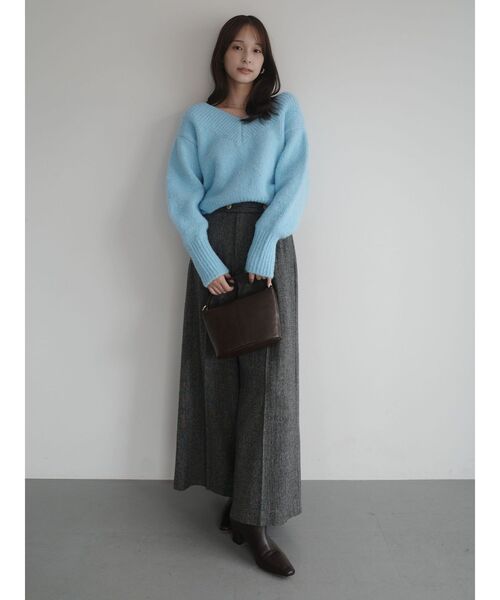 LAGUNAMOON（ラグナムーン）の「【WEB限定】Vネックカラーショートニットプルオーバー（ニット/セーター・レディース・グレー/ブルー/ブラック/ピンク/ホワイト・FREE）」の22枚目の写真