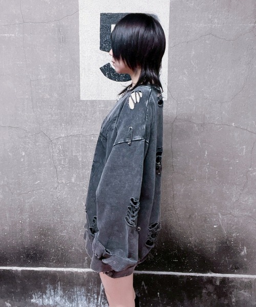 REFLEM（レフレム）の「『REFLEM/レフレム』スカルプリントダメージPO/プルオーバースウェットシャツ（スウェット・レディース・グレー/ブラック・FREE）」の8枚目の写真