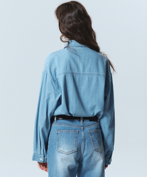 NICK&NICOLE(ニックアンドニコール)の「MINIMAL CLASSIC DENIM SHIRTS_LIGHT BLUE(シャツ/ブラウス・レディース・その他・FREE)」の3枚目の写真