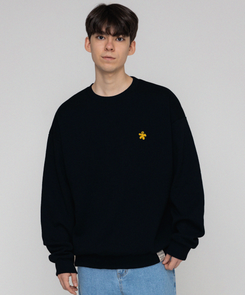 GRAVER（グレーバー）の「[ユニセックス]イエローオードフラワー刺繍スウェット_ブラック（スウェット・レディース・ブラック・SMALL/MEDIUM/LARGE）」の2枚目の写真