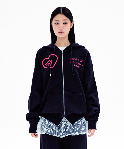 セール】HOME GRAPHIC HOOD ZIP-UP BLACK（パーカー）｜YOUHEE（ユヒ