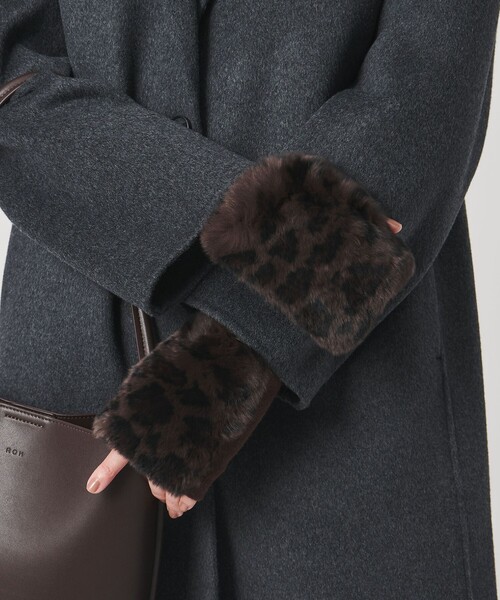 UNITED ARROWS（ユナイテッドアローズ）の「レッキスラビットファー フィンガーレスグローブ（手袋・レディース・ダークグレー/ダークブラウン/ベージュ・FREE）」の7枚目の写真