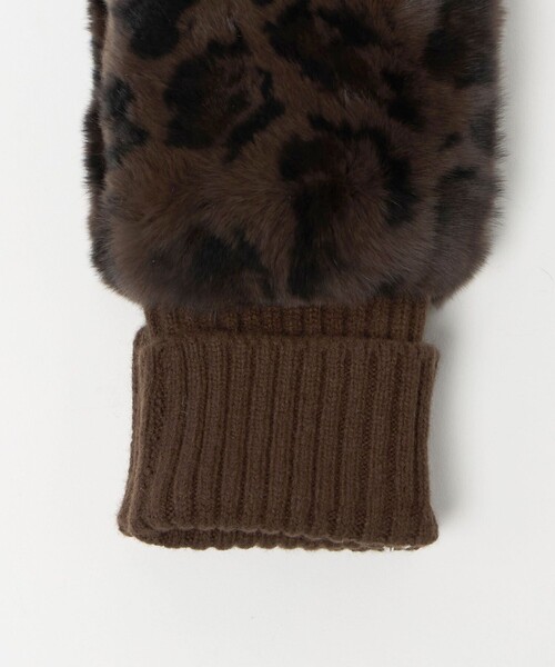 UNITED ARROWS（ユナイテッドアローズ）の「レッキスラビットファー フィンガーレスグローブ（手袋・レディース・ダークグレー/ダークブラウン/ベージュ・FREE）」の15枚目の写真