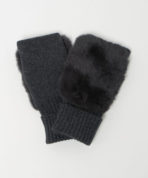 UNITED ARROWS（ユナイテッドアローズ）の「レッキスラビットファー フィンガーレスグローブ（手袋・レディース・ダークグレー/ダークブラウン/ベージュ・FREE）」の17枚目の写真
