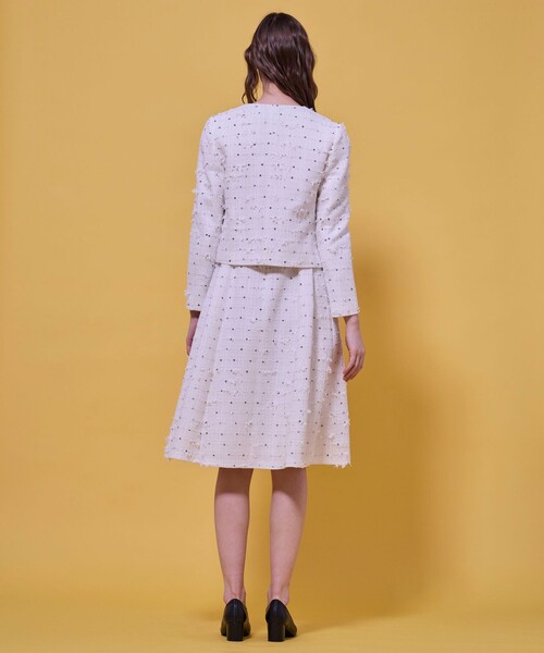 TOCCA（トッカ）の「FLOWER HIDE AND SEEK ジャケット（ノーカラージャケット・レディース・ブラック系/アイボリー系・6/4/2/0）」の15枚目の写真