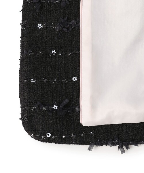 TOCCA（トッカ）の「FLOWER HIDE AND SEEK ジャケット（ノーカラージャケット・レディース・ブラック系/アイボリー系・6/4/2/0）」の6枚目の写真