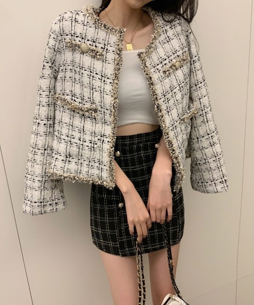 SEU(エスイーユー)の「フリンジトリムノーカラーツイードジャケット/着流し風デザイン オフィスカジュアル きれいめカジュアル レディース韓国(ノーカラージャケット・レディース・ホワイト/ブラック・フリー)」の6枚目の写真