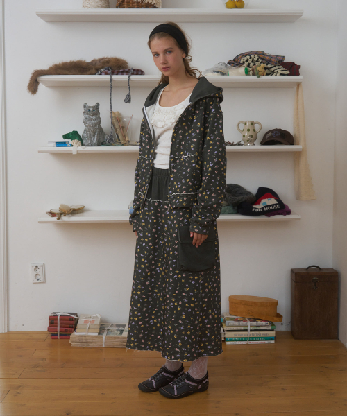 FUN FROM FUN(ファンフロムファン)の「Pocket Long Skirt, Black(スカート・レディース・その他・OS)」の2枚目の写真