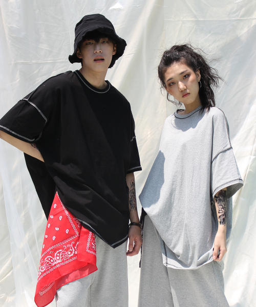 DEMARC(ドゥマーク)の「男女共用 アンバランス 半袖Tシャツ ブラック(Tシャツ/カットソー・メンズ・その他・FREE)」の1枚目の写真