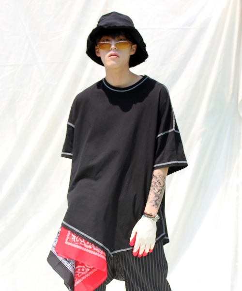 DEMARC(ドゥマーク)の「男女共用 アンバランス 半袖Tシャツ ブラック(Tシャツ/カットソー・メンズ・その他・FREE)」の3枚目の写真