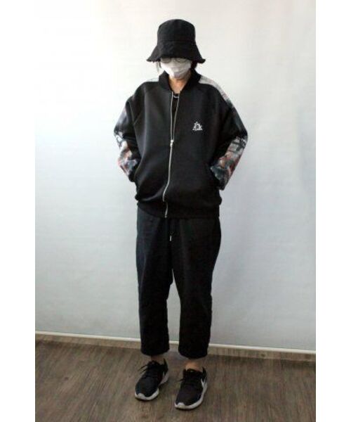 DEMARC(ドゥマーク)の「男女共用 アンバランス 半袖Tシャツ ブラック(Tシャツ/カットソー・メンズ・その他・FREE)」の8枚目の写真