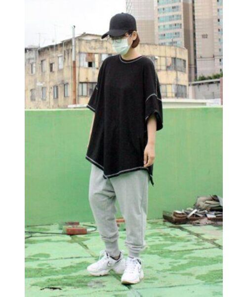 DEMARC(ドゥマーク)の「男女共用 アンバランス 半袖Tシャツ ブラック(Tシャツ/カットソー・メンズ・その他・FREE)」の10枚目の写真