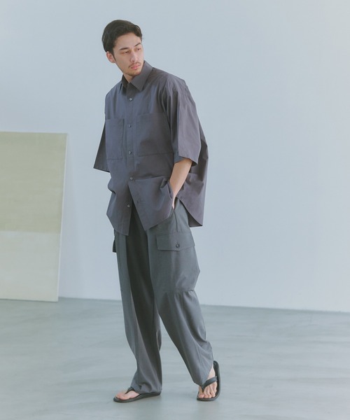 NewAnce(ニュアンス)の「【NewAnce】Two Tuck Slacks Cargo Pants(カーゴパンツ・メンズ・グレー/ブラック・S/M/L)」の15枚目の写真