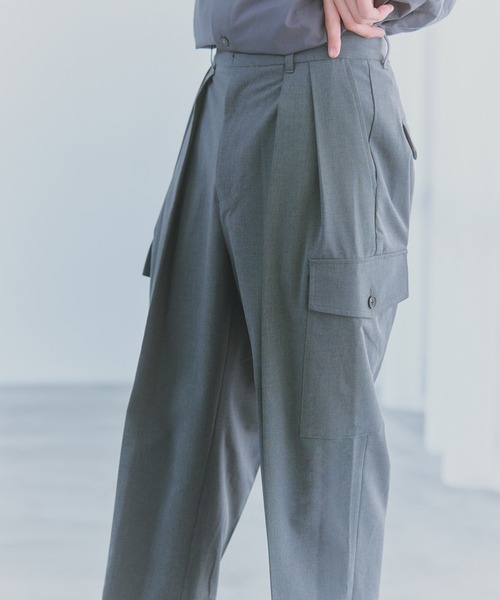 NewAnce(ニュアンス)の「【NewAnce】Two Tuck Slacks Cargo Pants(カーゴパンツ・メンズ・グレー/ブラック・S/M/L)」の11枚目の写真