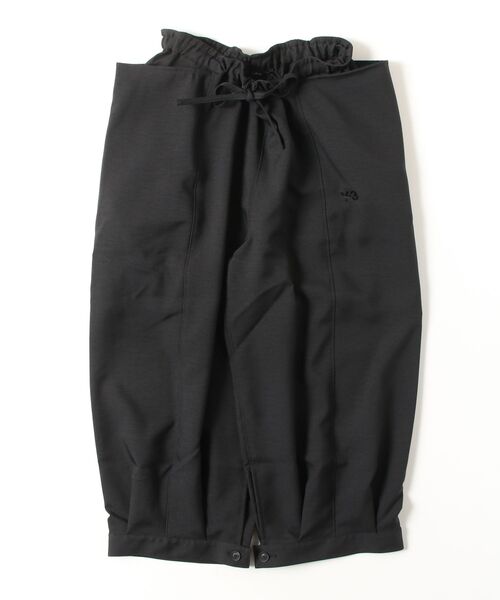 Y-3（ワイスリー）の「Y-3 CROPPED TOP FLARED SPORT UNIFORM TRACK PANTS（その他パンツ・レディース・ブラック・X-SMALL/SMALL/MEDIUM/LARGE/X-LARGE）」の4枚目の写真