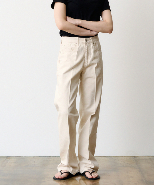 DENMADE(デンメイド)の「(WOMEN) DEN0653 Crease Chino Pants (Natural Cream)(その他パンツ・レディース・その他・S/M/XS)」の2枚目の写真
