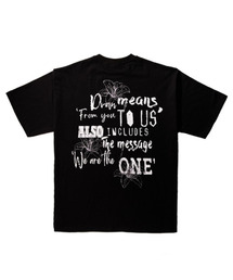 DVAN（ドゥヴァン）の「DVAN MEANS WITH FLOWER EMB 半袖Tシャツ (ブラック)       フラワー刺繍Tシャツ (ブラック)（Tシャツ/カットソー）」