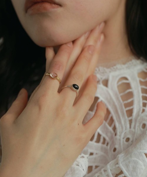 anuke(アンヌーク)の「Stone Thin RIng(リング・レディース・シルバー/ゴールド・#11/#13)」の4枚目の写真
