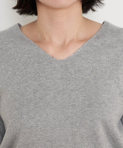 Jena espace merveilleux（ジェナ　エスパスメルヴェイユ）の「【春まで着れる】ラメプレーティングVニット（ニット/セーター・レディース・ライトグレー/ベージュ/ブルー系その他・FREE）」の17枚目の写真