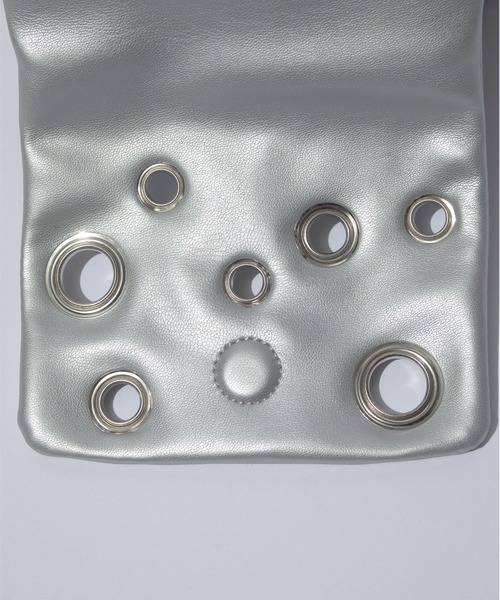 F/CE. (エフシーイー)の「F/CE. TECH LEATHER EYELET MINI POACH / エフシーイー テックレザー アイレット ミニポーチ(ハンドバッグ・レディース・ベージュ/ブラック/シルバー・FREE)」の10枚目の写真