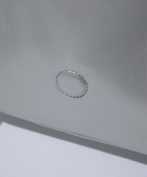 F/CE. (エフシーイー)の「F/CE. TECH LEATHER EYELET MINI POACH / エフシーイー テックレザー アイレット ミニポーチ(ハンドバッグ・レディース・ベージュ/ブラック/シルバー・FREE)」の12枚目の写真
