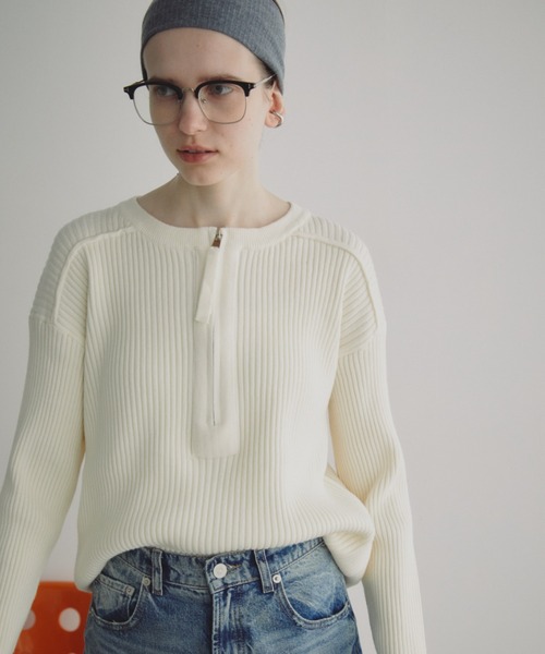 Auntie Rosa Holiday(アンティローザホリデー)の「ハーフジップリブニット(ニット/セーター・レディース・グレー/アイボリー/ブラック/ベージュ・FREE)」の2枚目の写真