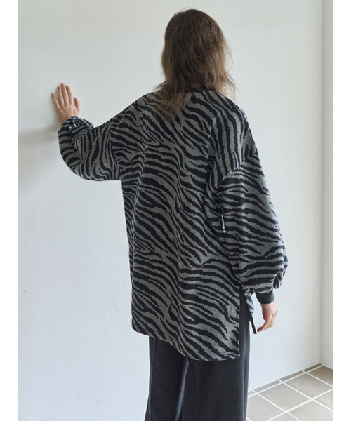 AVANT-G(アバン)の「Zebra Oversize Knit - GREY(ニット/セーター・レディース・その他・FREE)」の6枚目の写真