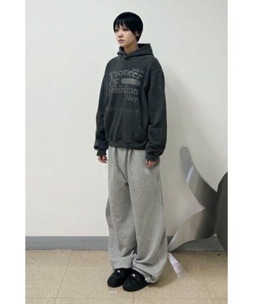 THECOLDESTMOMENT(ザコールデストモーメント)の「TCM pioneer hoodie (charcoal)(パーカー・レディース・その他・M/L)」の6枚目の写真