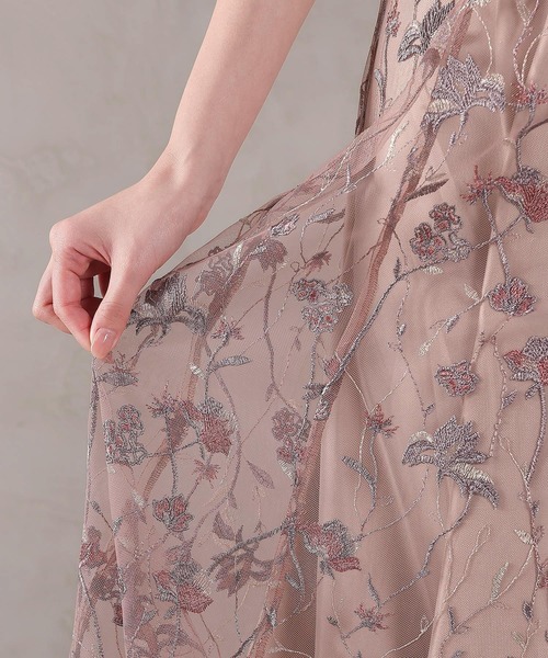 Kana(カナ)の「パフスリーブ 花柄刺繍レースチュールAラインワンピースドレス パーティー 結婚式 お呼ばれ オケージョン(ドレス・レディース・イエロー/ネイビー/ピンク/ブラック・M/S)」の15枚目の写真