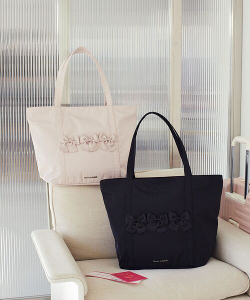 Maison de FLEUR(メゾンドフルール)の「撥水加工リボンキャリーオンバッグ(トートバッグ・レディース・ピンク系その他3/ブラック・FREE)」の11枚目の写真