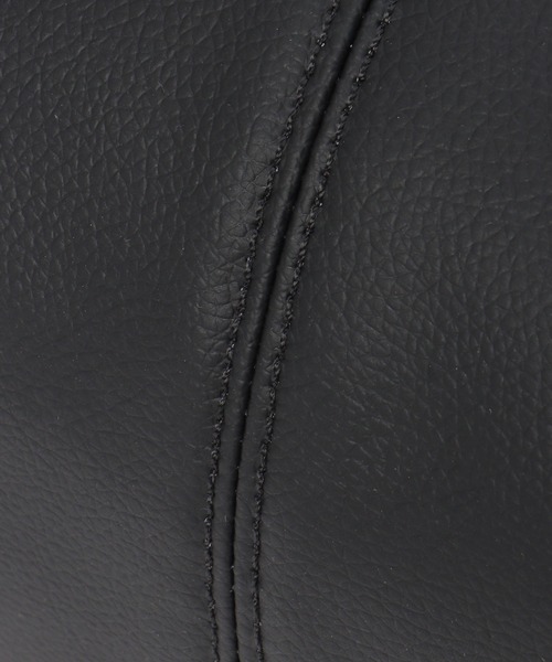 ikka(イッカ)の「合皮タッセル付きビッグショルダーバッグ(ショルダーバッグ・レディース・アイボリー/ブラック/モカ/ミント・FREE)」の20枚目の写真