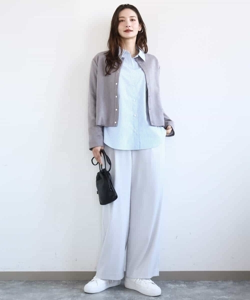 MK MICHEL KLEIN（エムケーミッシェルクラン）の「フェイクスウェード ドット釦ジャケット/洗える（ノーカラージャケット・レディース・グレー/アイボリー・38）」の4枚目の写真