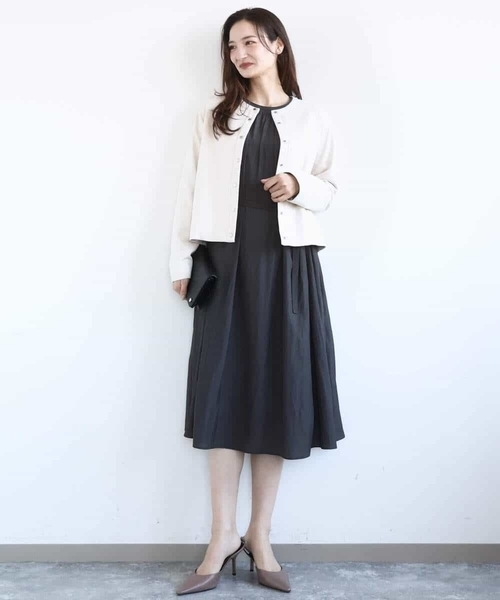 MK MICHEL KLEIN（エムケーミッシェルクラン）の「フェイクスウェード ドット釦ジャケット/洗える（ノーカラージャケット・レディース・グレー/アイボリー・38）」の9枚目の写真